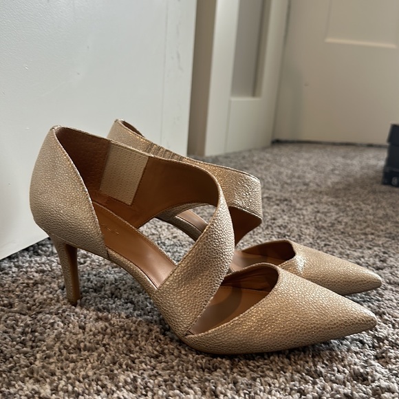 Calvin Klein heels gold size 8 - Picture 4 of 4